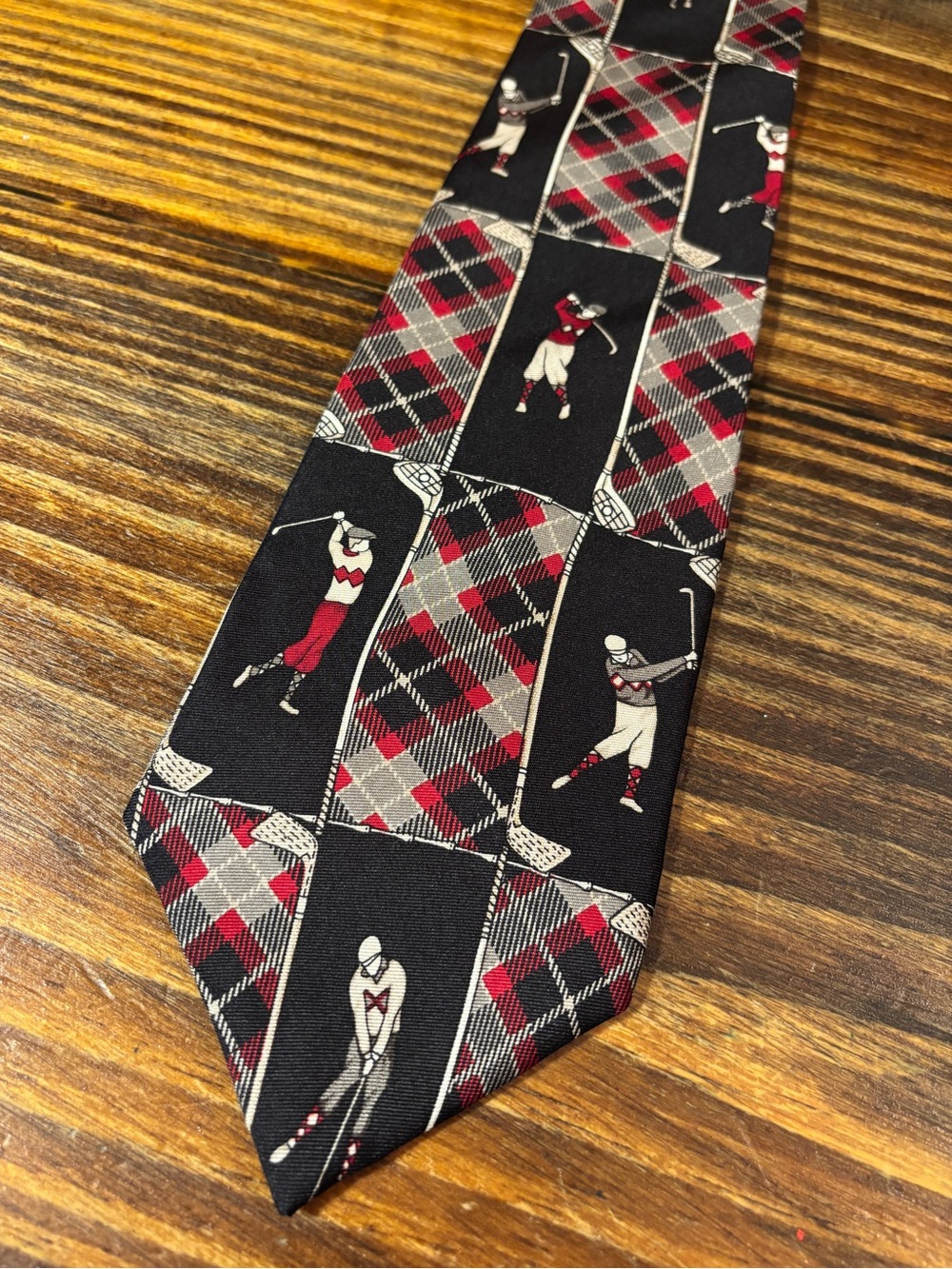 Enrico Uomo Vintage Motif Golf 100% Silk Made in USA Argyle Plaid Tie Black Red